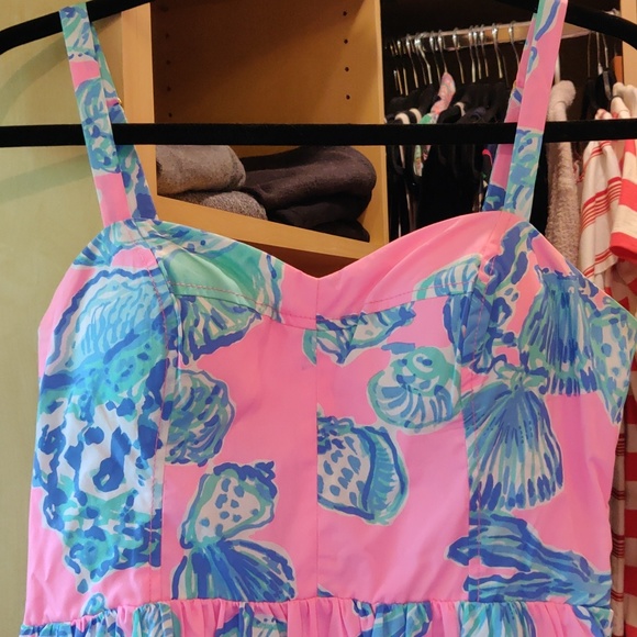 Lilly Pulitzer size 4 - Picture 3 of 7
